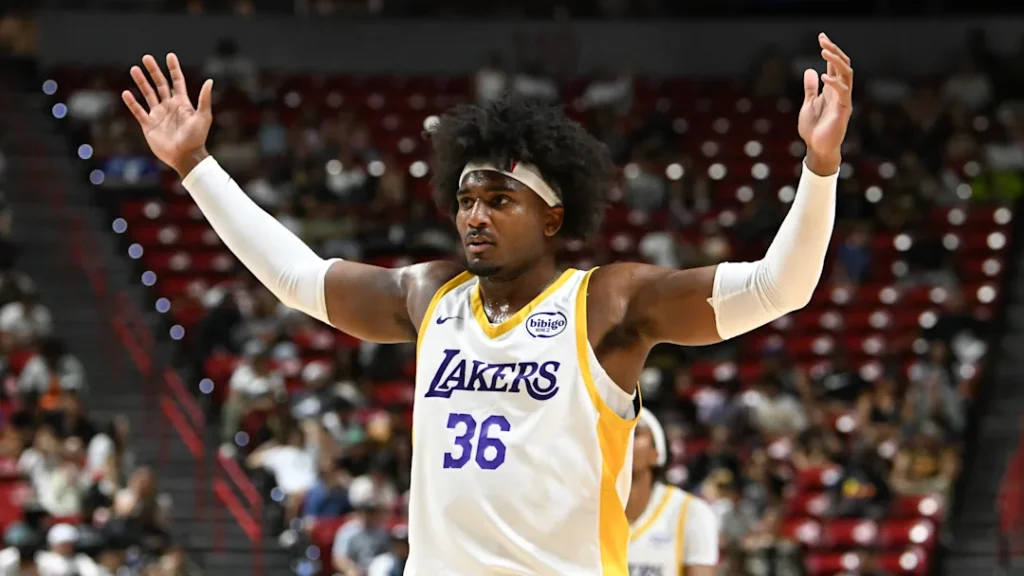 Warriors reportedly sign 6’8″ sharpshooter following departure from Lakers