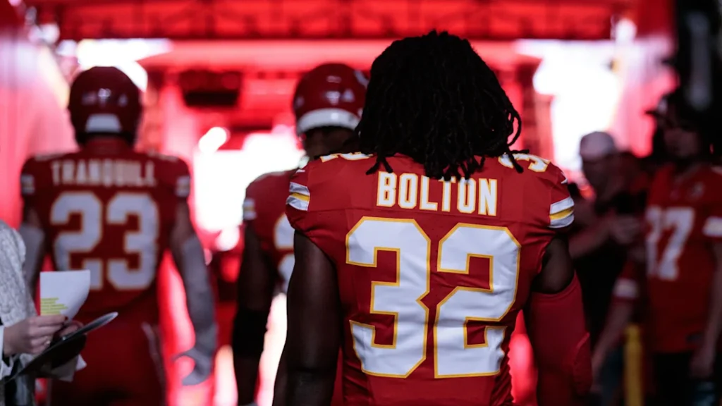 One Projection Has Chiefs Losing Linebacker to Division Rival