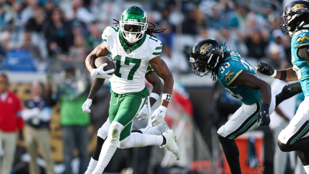 Jets Fielding Trade Calls For WR Davante Adams