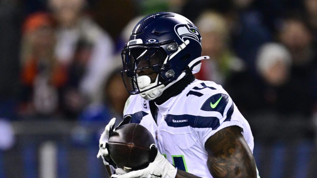 Seahawks GM sets a deadline for potential DK Metcalf trade