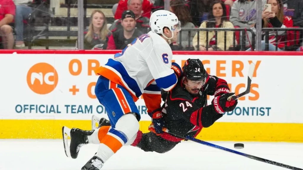 Hurricanes move closer to playoffs, hand Isles fifth straight loss