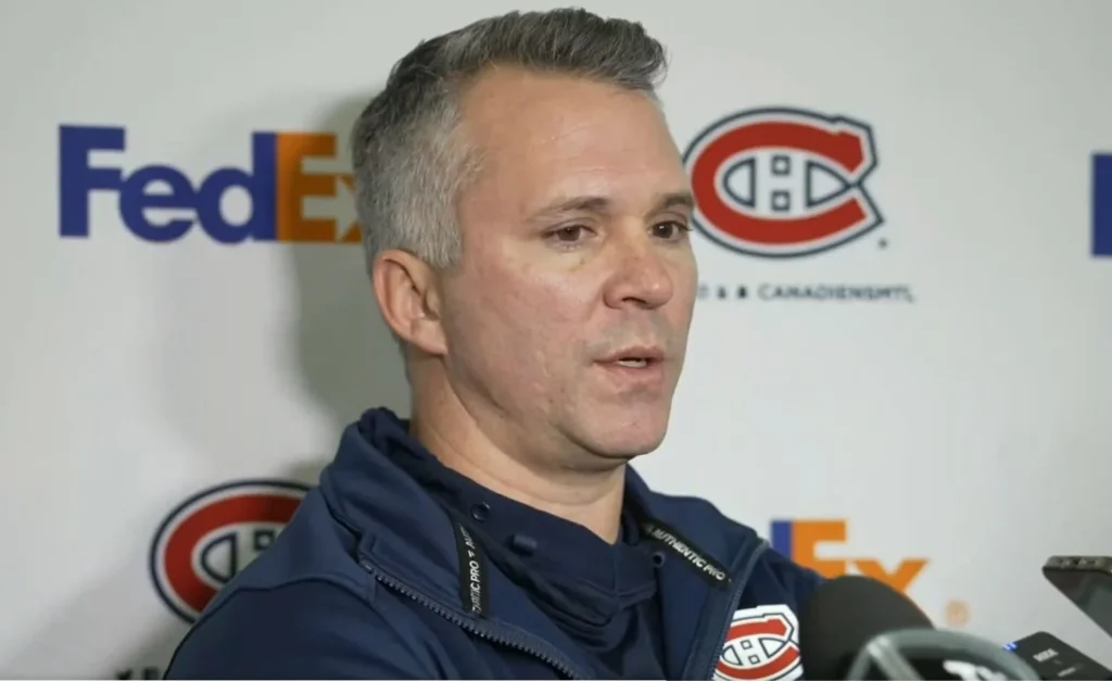 TOUCH DOWN FEW MINUTE AGO: Montreal Canadians head coach Martin St. Louis officially announced its departure, following NFL proposal as the head coach of New….see more