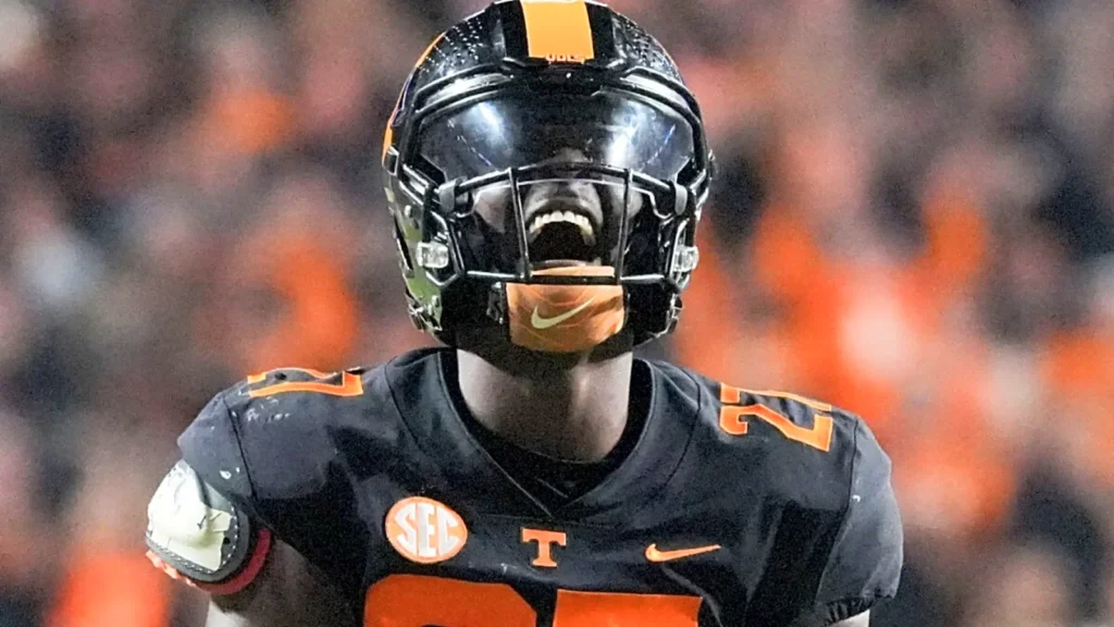 Chiefs 7-round 2025 NFL Mock Draft: Brett Veach makes two prudent trades to get the most out of Kansas City’s picks