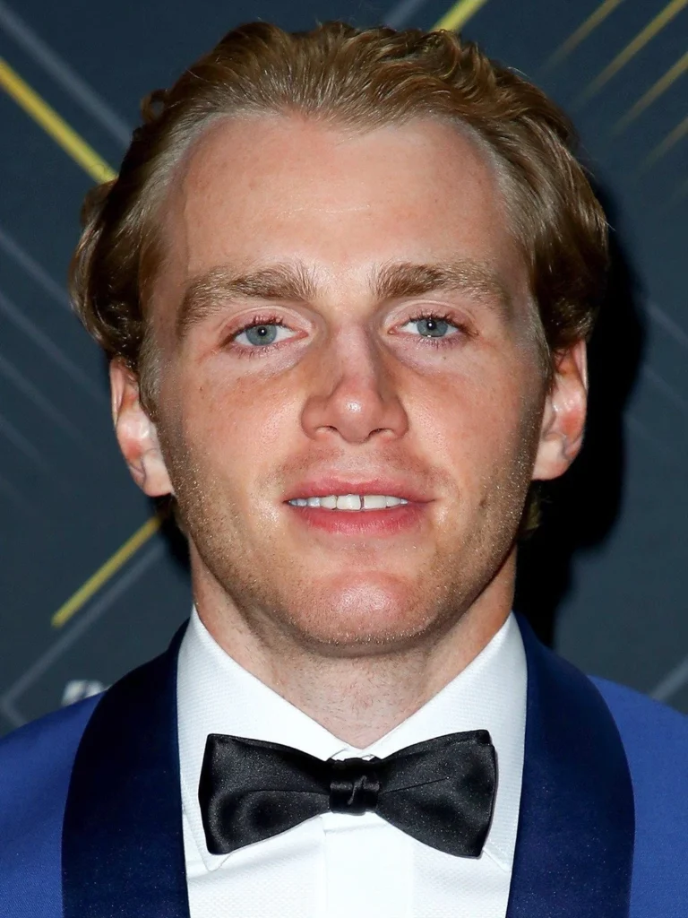 HEART OF A CHAMPION: PATRICK KANE DONATES $5 MILLION TO REVITALIZE YOUTH HOCKEY IN BUFFALO…read more…