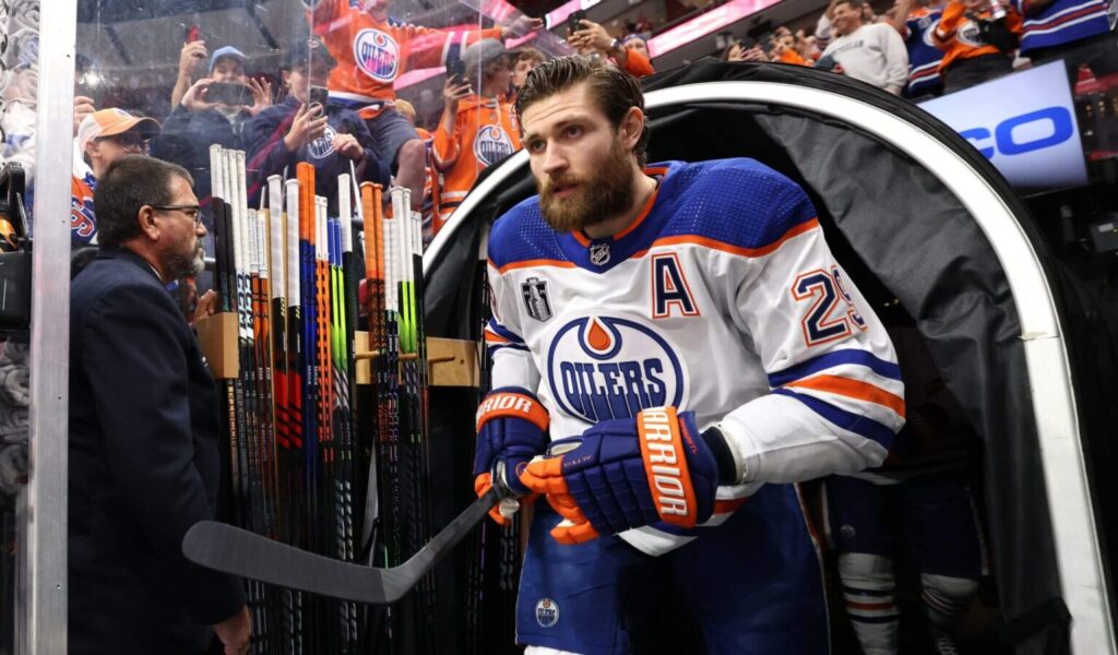 BREAKING NEWS: To Show Appreciation, Edmonton Oilers #29 / Left wing Leon Draisaitl Invests $7.5 Million to Transform House Into Shelter for Homeless People in…read more